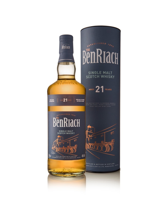 BenRiach 21YO bottle in front of packaging